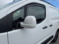 
Vauxhall Combo 1.5 Turbo D 2300 Sportive full									