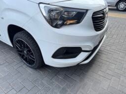 
Vauxhall Combo 1.5 Turbo D 2300 Sportive full									