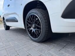 
Vauxhall Combo 1.5 Turbo D 2300 Sportive full									