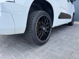 
Vauxhall Combo 1.5 Turbo D 2300 Sportive full									