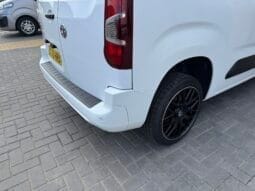 
Vauxhall Combo 1.5 Turbo D 2300 Sportive full									