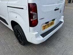 
Vauxhall Combo 1.5 Turbo D 2300 Sportive full									
