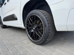 
Vauxhall Combo 1.5 Turbo D 2300 Sportive full									