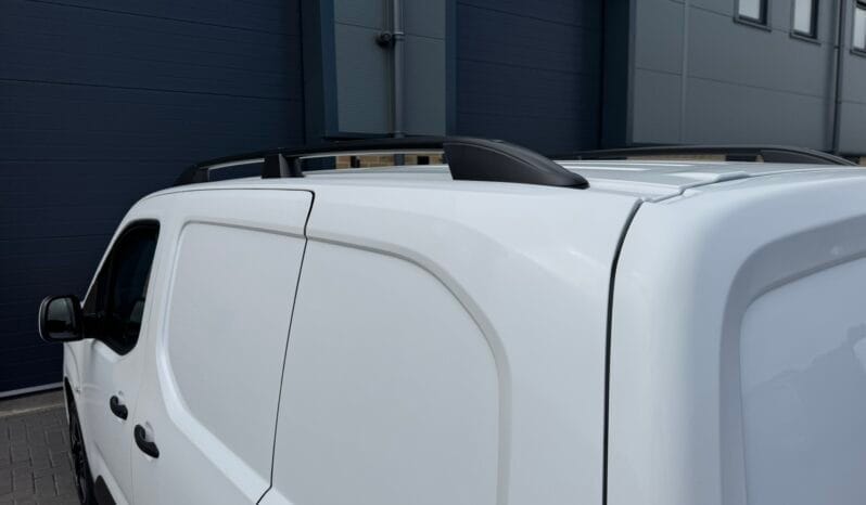 
Vauxhall Combo 1.5 Turbo D 2300 Sportive full									