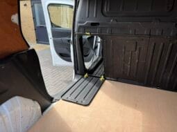 
Vauxhall Combo 1.5 Turbo D 2300 Sportive full									