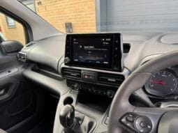 
Vauxhall Combo 1.5 Turbo D 2300 Sportive full									