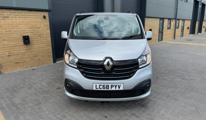 
Renault Trafic 1.6 dCi 27 Sport Nav SWB full									