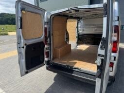 
Renault Trafic 1.6 dCi 27 Sport Nav SWB full									