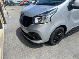 
Renault Trafic 1.6 dCi 27 Sport Nav SWB full									