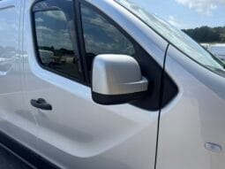 
Renault Trafic 1.6 dCi 27 Sport Nav SWB full									