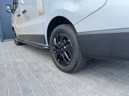 
Renault Trafic 1.6 dCi 27 Sport Nav SWB full									