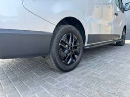 
Renault Trafic 1.6 dCi 27 Sport Nav SWB full									