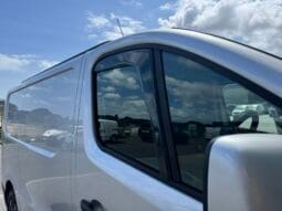 
Renault Trafic 1.6 dCi 27 Sport Nav SWB full									