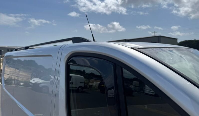 
Renault Trafic 1.6 dCi 27 Sport Nav SWB full									