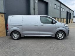 
Vauxhall Vivaro 1.5 Turbo D 2700 Sportive full									