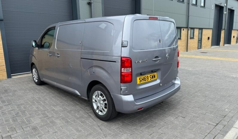 
Vauxhall Vivaro 1.5 Turbo D 2700 Sportive full									