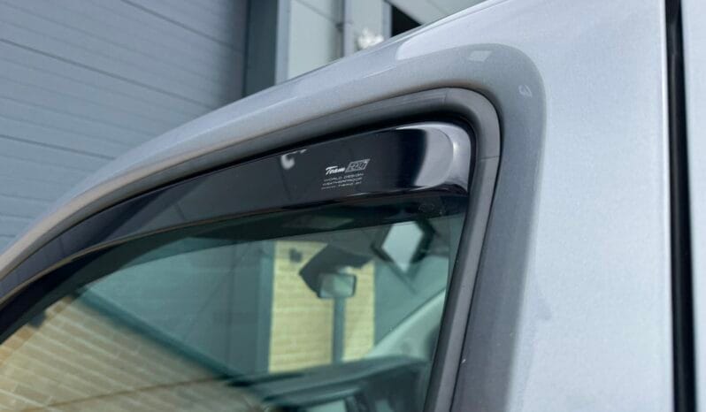 
Vauxhall Vivaro 1.5 Turbo D 2700 Sportive full									