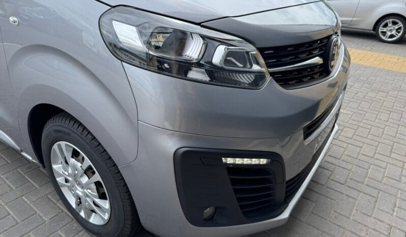 
Vauxhall Vivaro 1.5 Turbo D 2700 Sportive full									