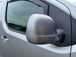 
Vauxhall Vivaro 1.5 Turbo D 2700 Sportive full									