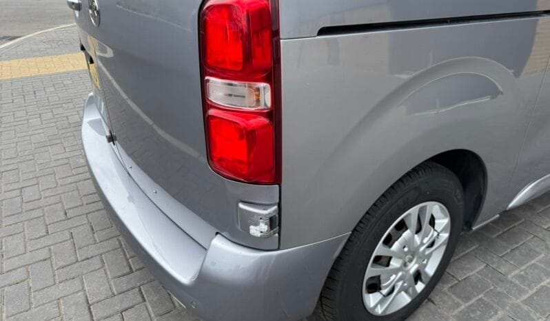 
Vauxhall Vivaro 1.5 Turbo D 2700 Sportive full									