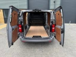 
Vauxhall Vivaro 1.5 Turbo D 2700 Sportive full									