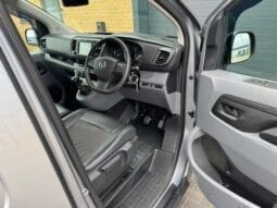 
Vauxhall Vivaro 1.5 Turbo D 2700 Sportive full									