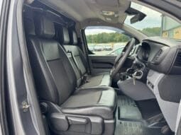 
Vauxhall Vivaro 1.5 Turbo D 2700 Sportive full									