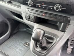 
Vauxhall Vivaro 1.5 Turbo D 2700 Sportive full									