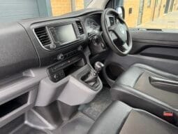 
Vauxhall Vivaro 1.5 Turbo D 2700 Sportive full									