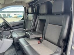 
Vauxhall Vivaro 1.5 Turbo D 2700 Sportive full									