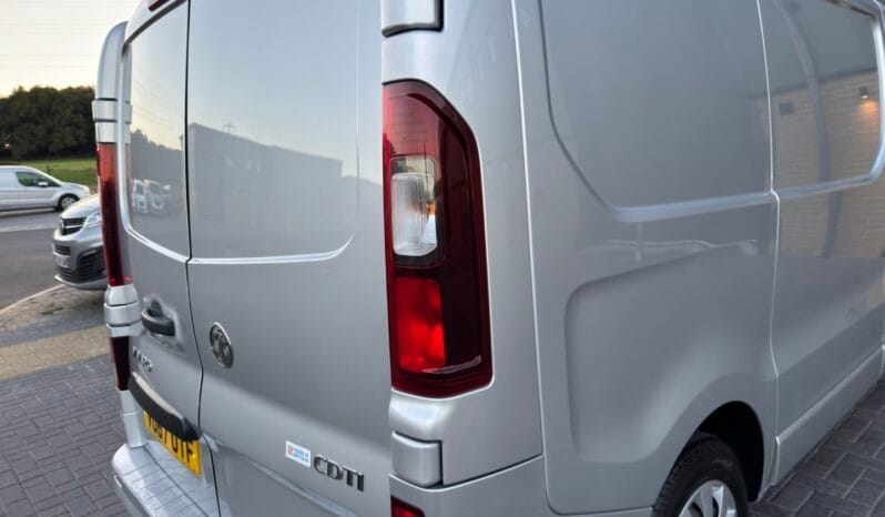 
Vauxhall Vivaro 1.6 CDTi 2900 Sportive full									