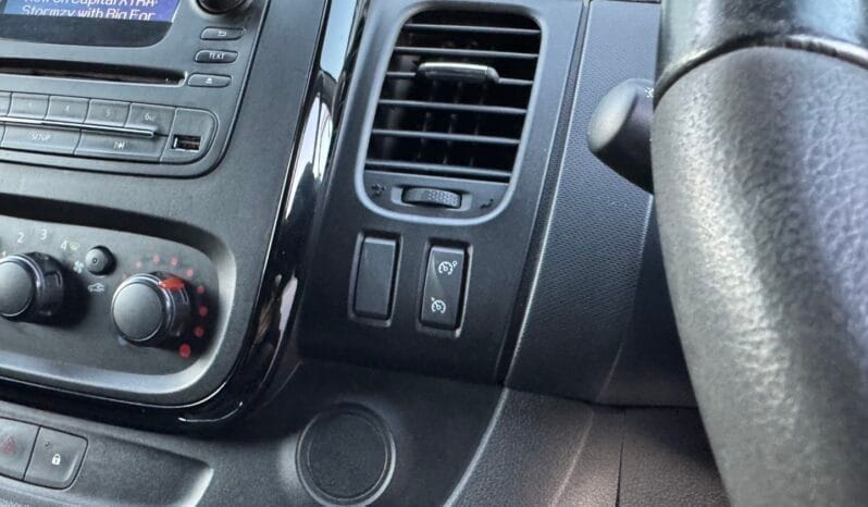 
Vauxhall Vivaro 1.6 CDTi 2900 Sportive full									