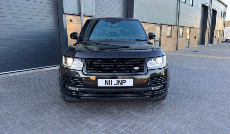 
LAND ROVER RANGE ROVER 4.4 SDV8 Vogue SE full									