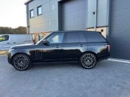 
LAND ROVER RANGE ROVER 4.4 SDV8 Vogue SE full									