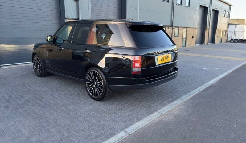 
LAND ROVER RANGE ROVER 4.4 SDV8 Vogue SE full									