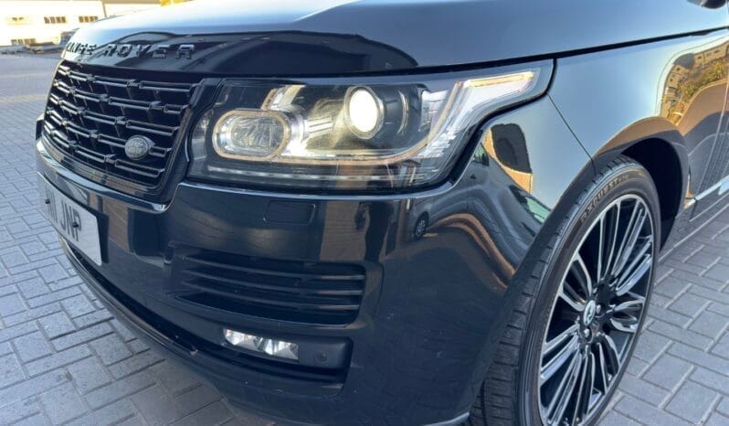 
LAND ROVER RANGE ROVER 4.4 SDV8 Vogue SE full									