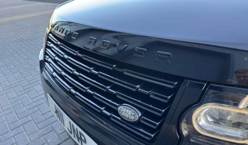 
LAND ROVER RANGE ROVER 4.4 SDV8 Vogue SE full									