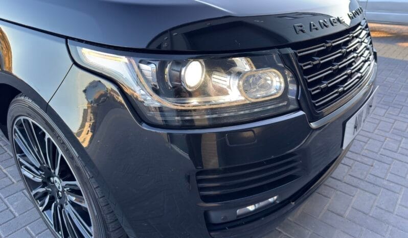 
LAND ROVER RANGE ROVER 4.4 SDV8 Vogue SE full									