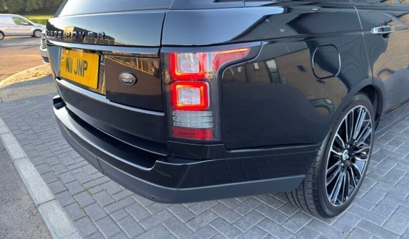 
LAND ROVER RANGE ROVER 4.4 SDV8 Vogue SE full									