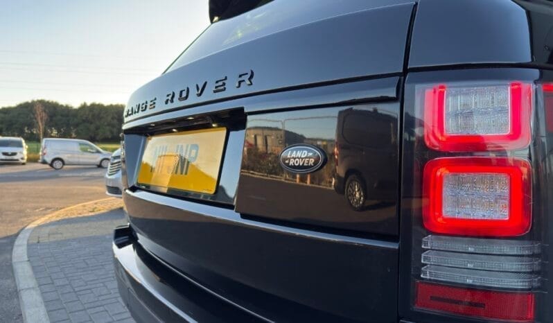 
LAND ROVER RANGE ROVER 4.4 SDV8 Vogue SE full									