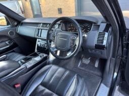 
LAND ROVER RANGE ROVER 4.4 SDV8 Vogue SE full									