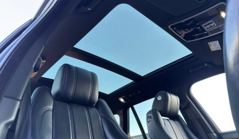 
LAND ROVER RANGE ROVER 4.4 SDV8 Vogue SE full									