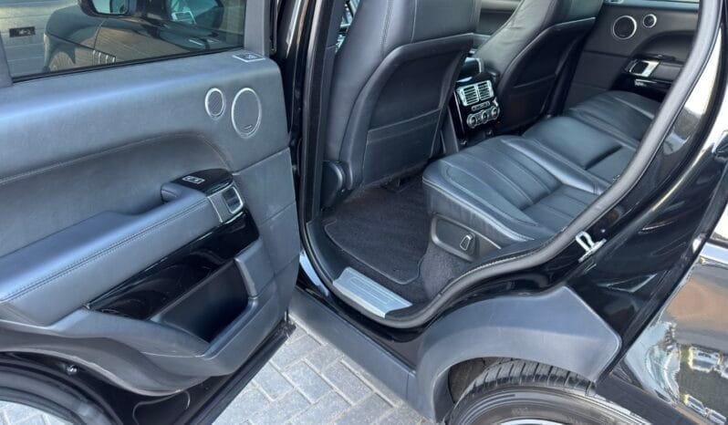 
LAND ROVER RANGE ROVER 4.4 SDV8 Vogue SE full									