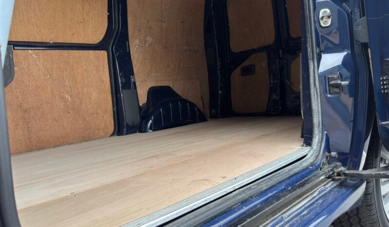 
PEUGEOT EXPERT 1200 2.0 HDi full									