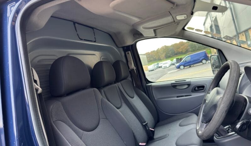 
PEUGEOT EXPERT 1200 2.0 HDi full									