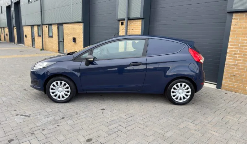 
FORD FIESTA 1.5 TDCi full									