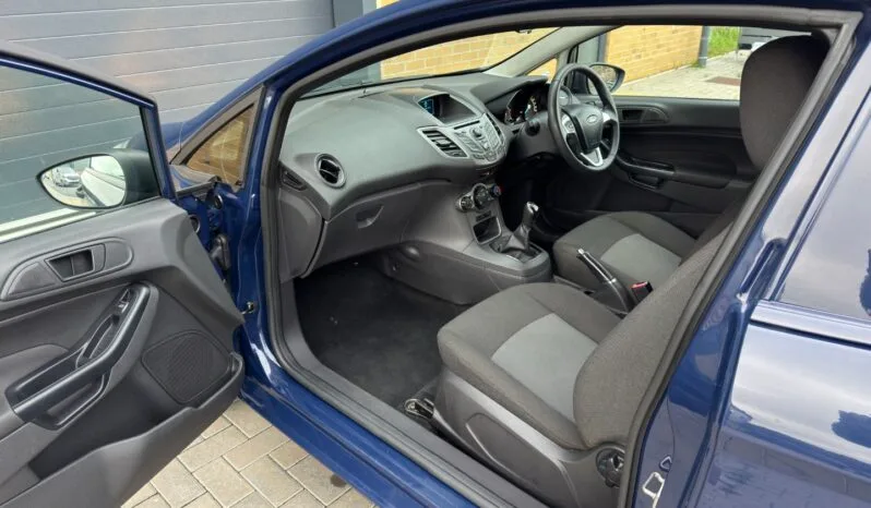
FORD FIESTA 1.5 TDCi full									
