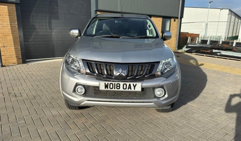 
MITSUBISHI L200 2.4 Barbarian Auto full									