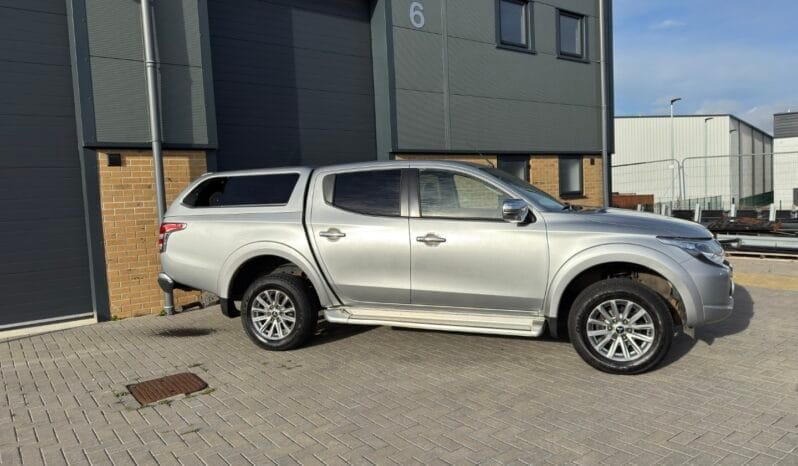 
MITSUBISHI L200 2.4 Barbarian Auto full									