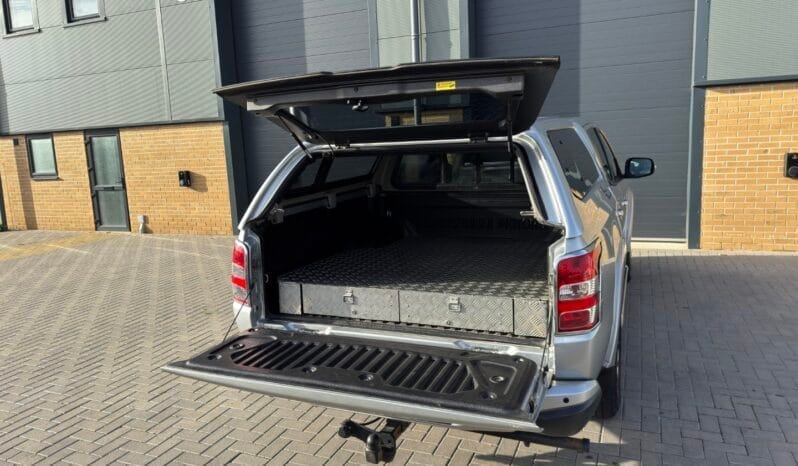 
MITSUBISHI L200 2.4 Barbarian Auto full									